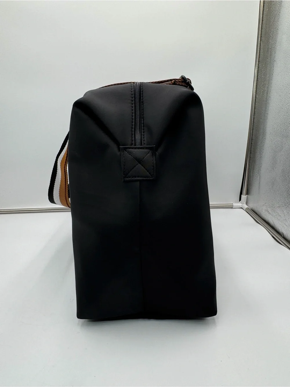 Hugo BOSS Parfums Black Weekender Duffel Travel Gym Bag Striped Handles Zip Tote